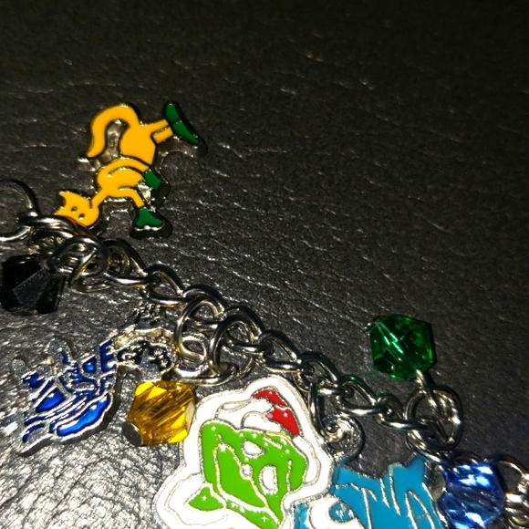 DR. SEUSS FAUX GEM BRACELET. - Picture 5 of 7